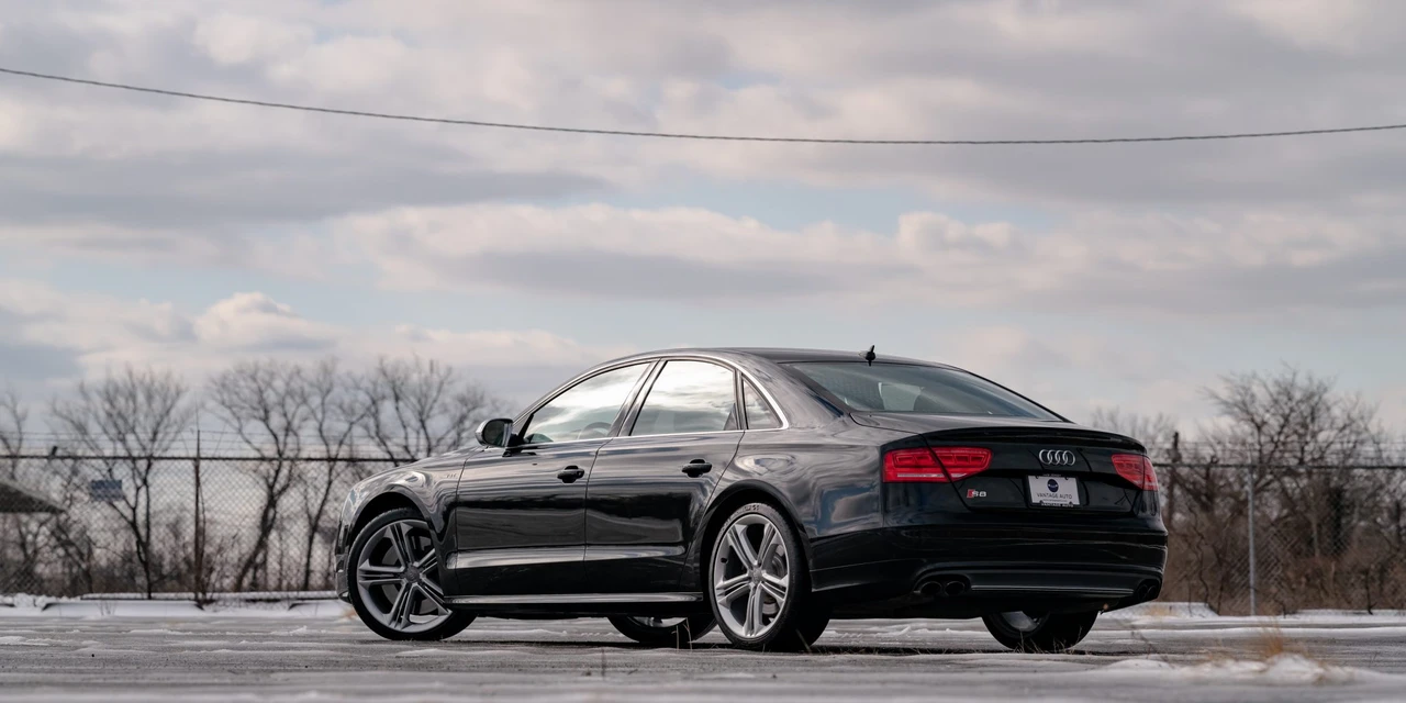 2013 Audi D4 S8 - Image 4 of 31