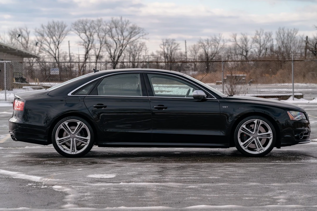 2013 Audi D4 S8 - Image 19 of 31