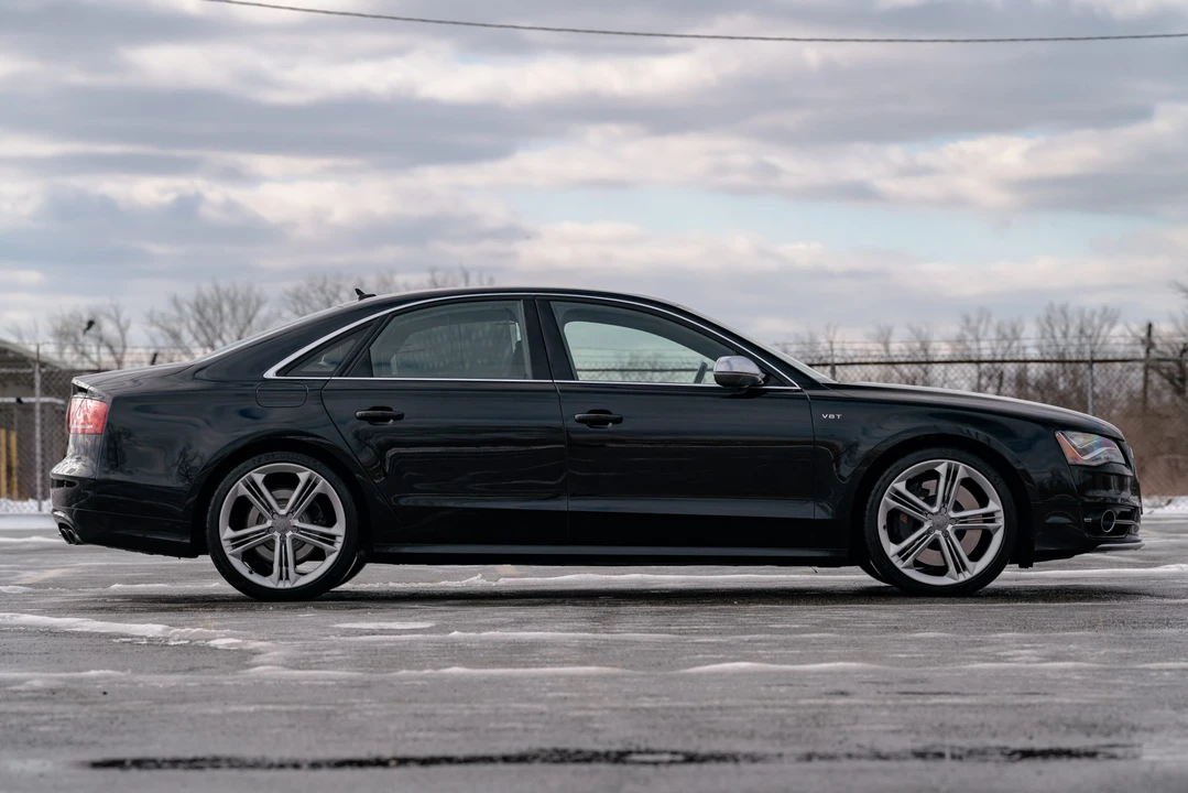 2013 Audi D4 S8 - Image 18 of 31