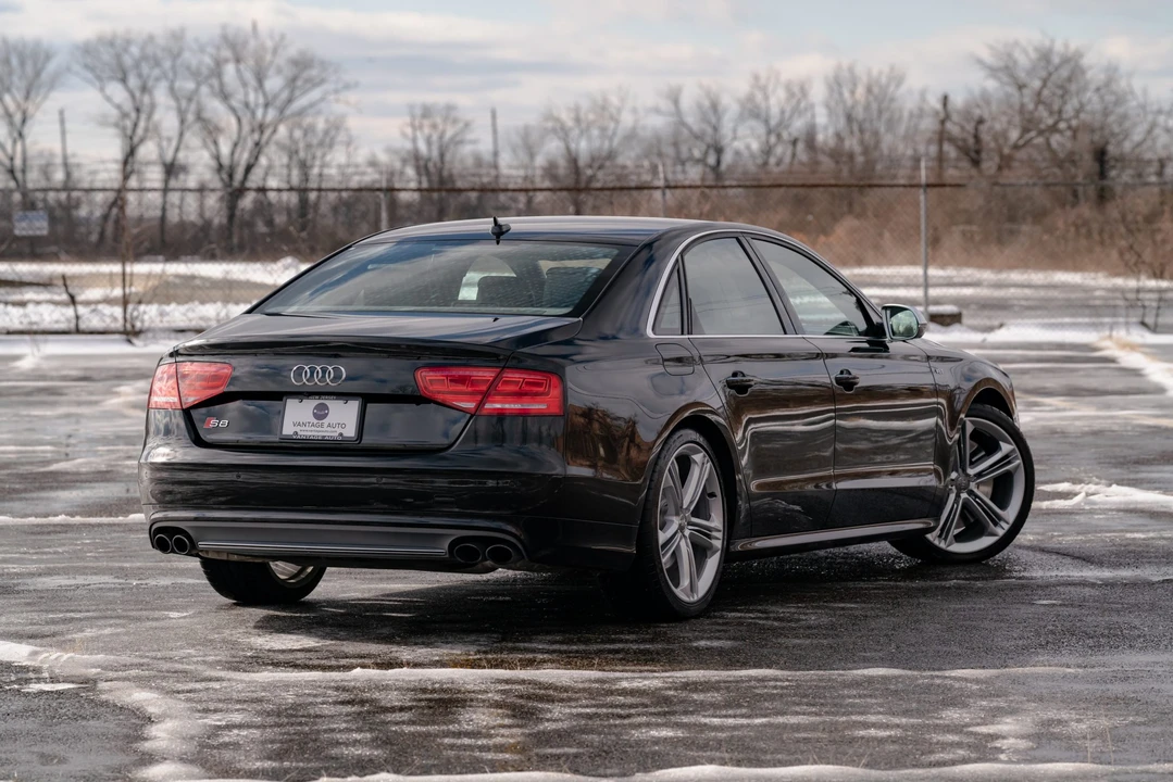 2013 Audi D4 S8 - Image 17 of 31