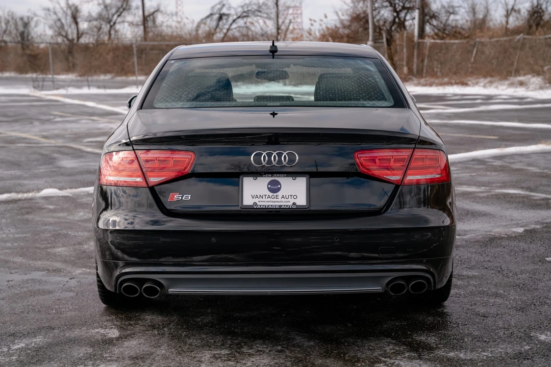 2013 Audi D4 S8 - Image 14 of 31