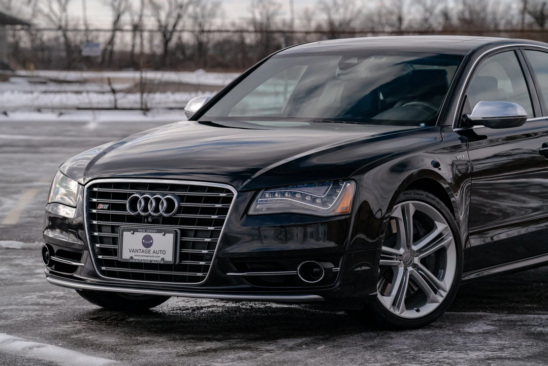 2013 Audi D4 S8 - Image 25 of 31