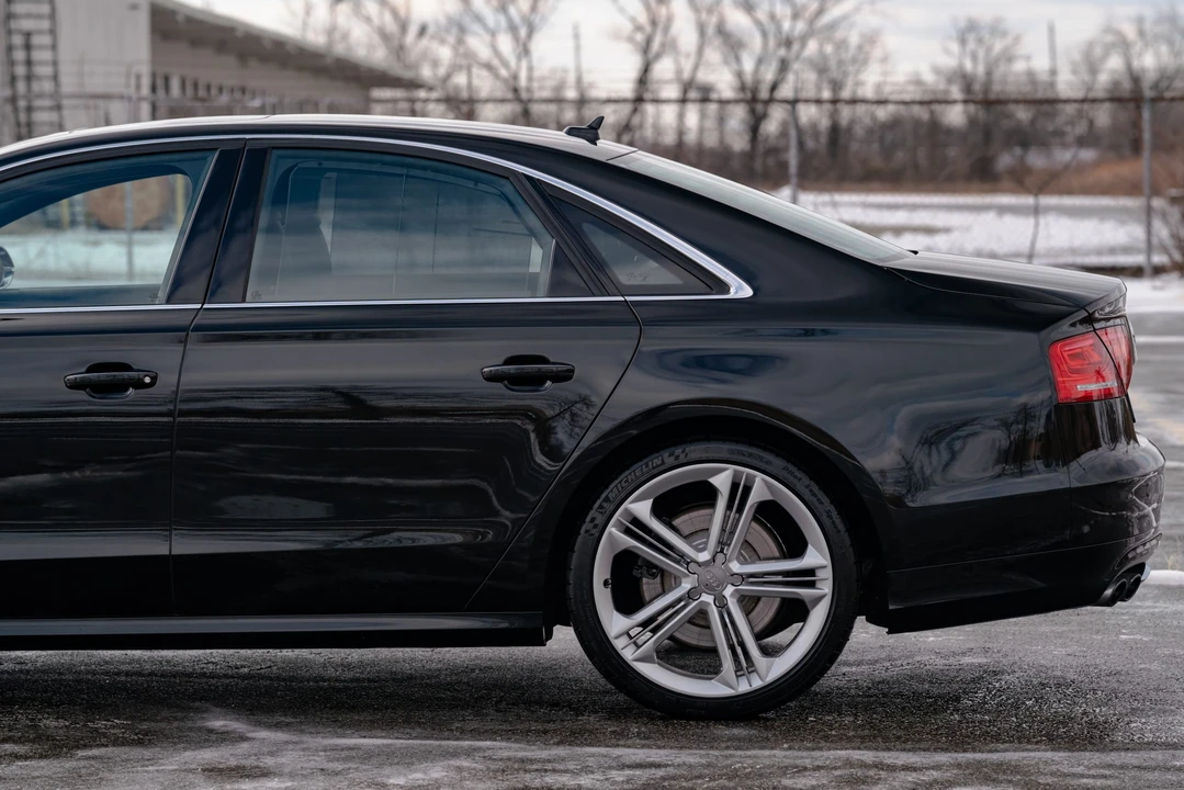 2013 Audi D4 S8 - Image 29 of 31