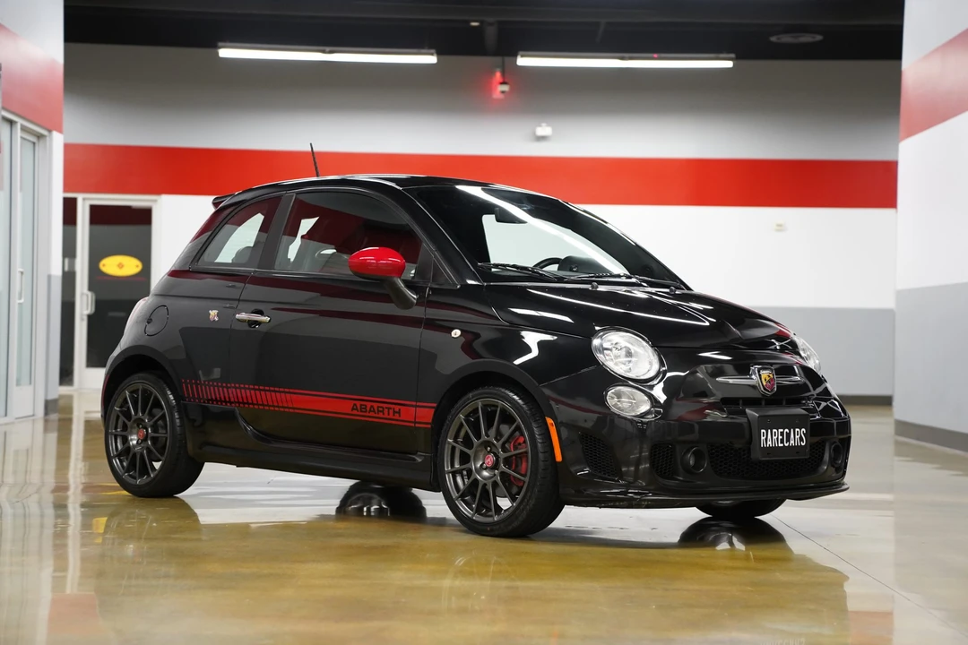 2013 Fiat Abarth 500 - Image 2 of 31