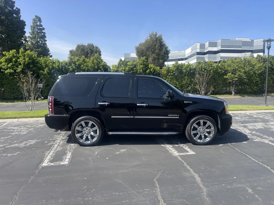 2013 GMC Yukon 3rd Gen - Image 16 of 31