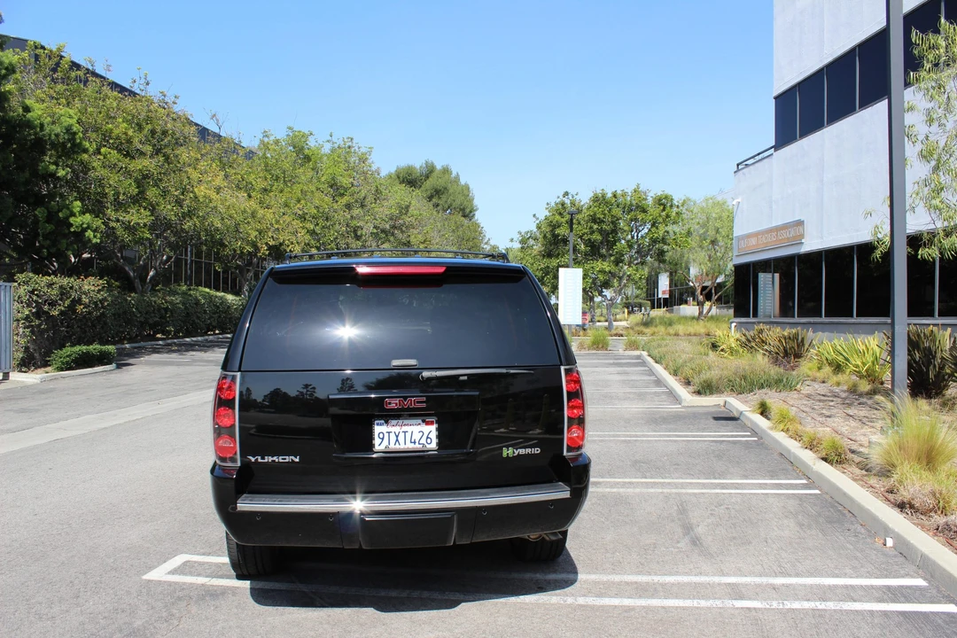 2013 GMC Yukon 3rd Gen - Image 11 of 31
