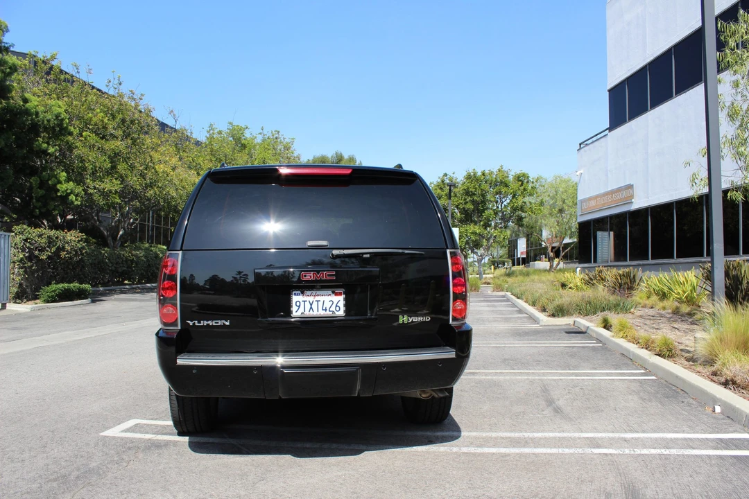 2013 GMC Yukon 3rd Gen - Image 14 of 31