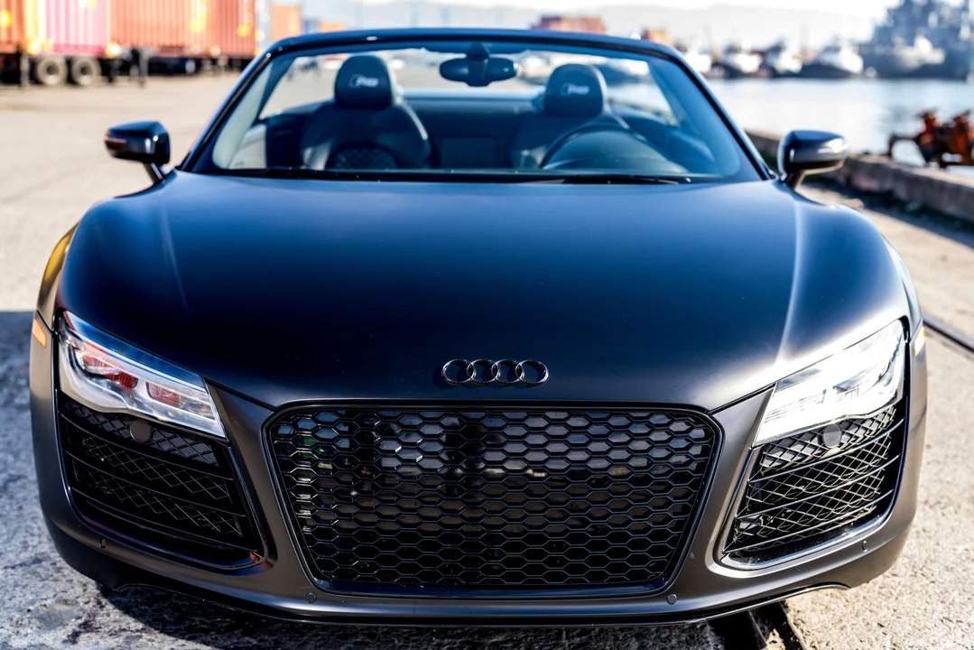 2014 Audi 42 R8 - Image 8 of 31