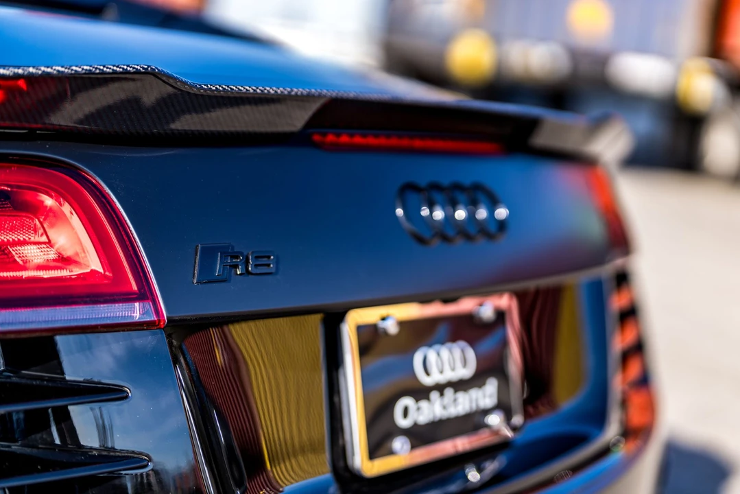 2014 Audi 42 R8 - Image 30 of 31