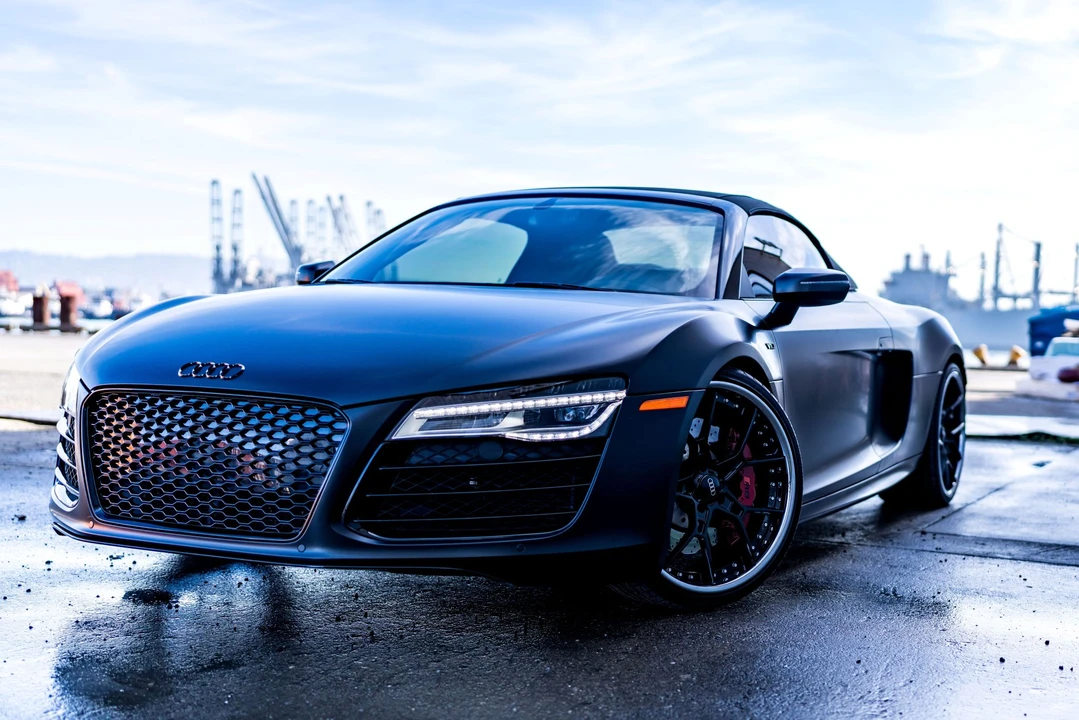 2014 Audi 42 R8 - Image 2 of 31