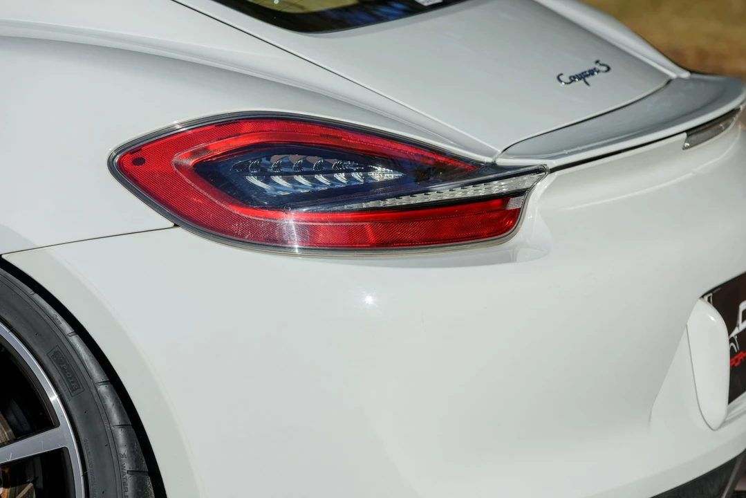 2014 Porsche 981 Cayman S - Image 29 of 31