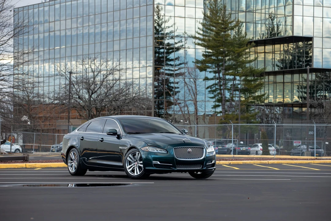 2016 Jaguar X351 XJ - Image 5 of 31