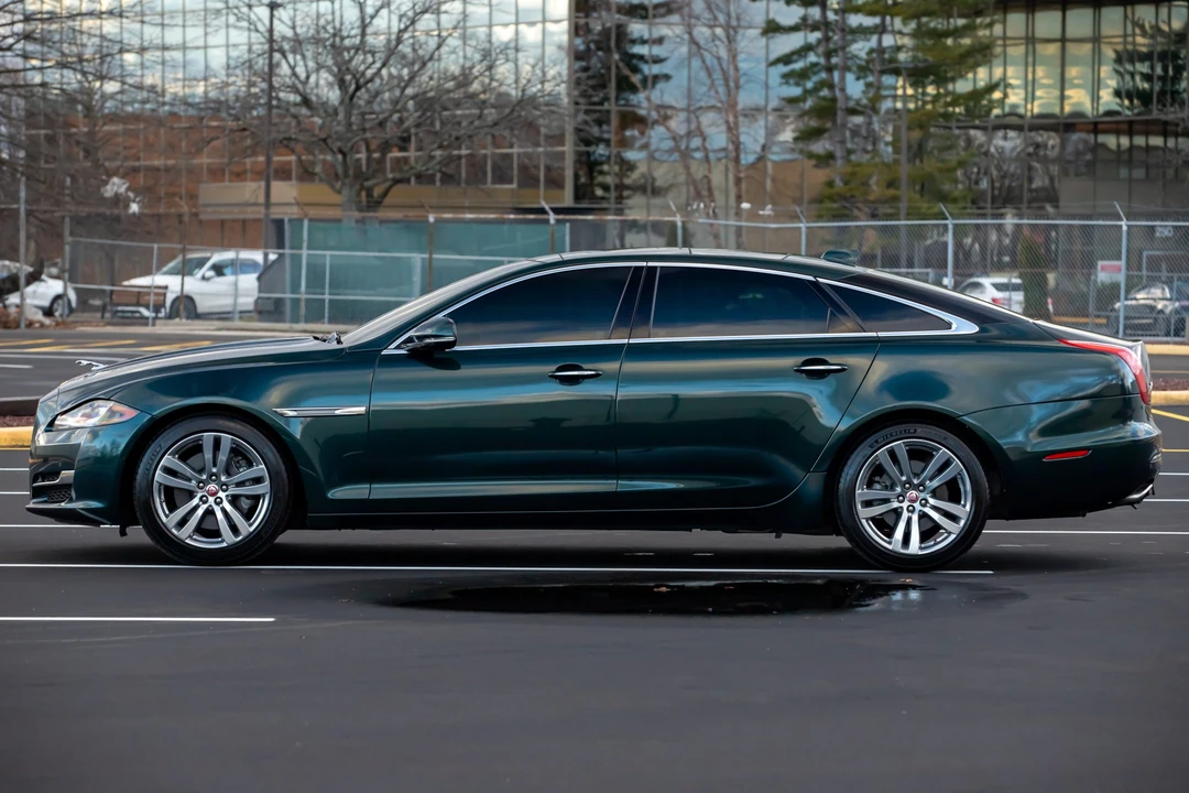 2016 Jaguar X351 XJ - Image 9 of 31
