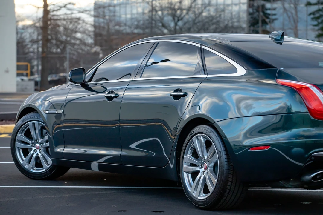 2016 Jaguar X351 XJ - Image 24 of 31