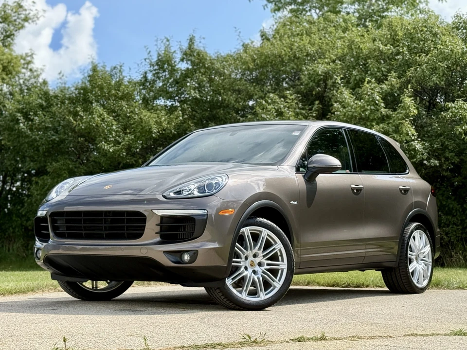 2016 Porsche 958 Cayenne Diesel - Image 2 of 31