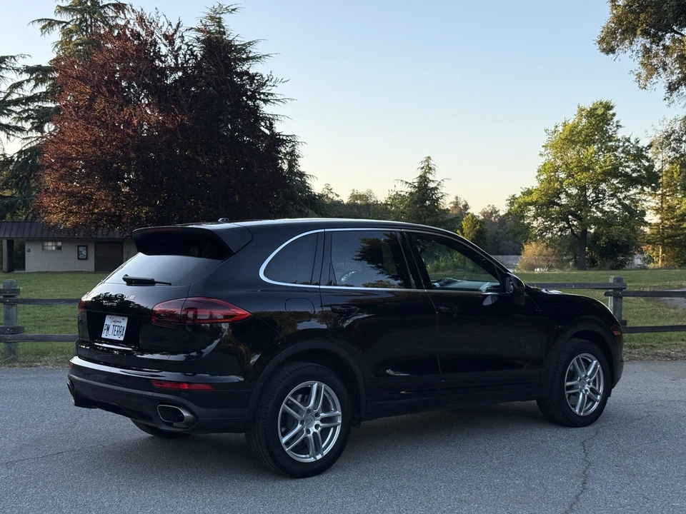 2016 Porsche 958 Cayenne - Image 10 of 31