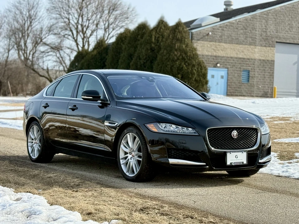 2017 Jaguar X260 XF - Image 17 of 31