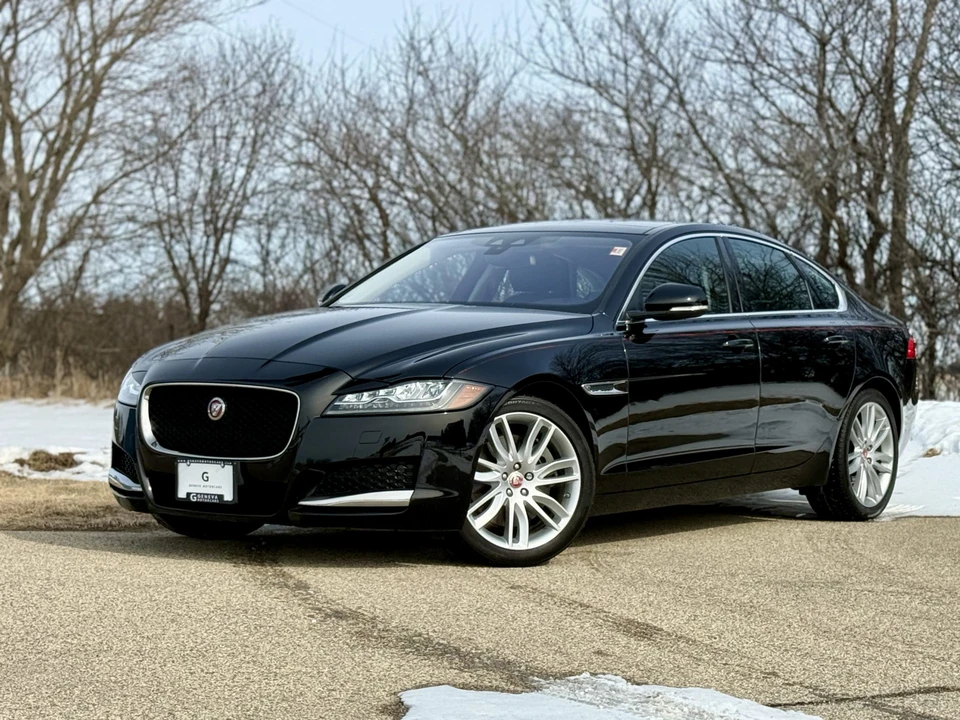 2017 Jaguar X260 XF - Image 2 of 31