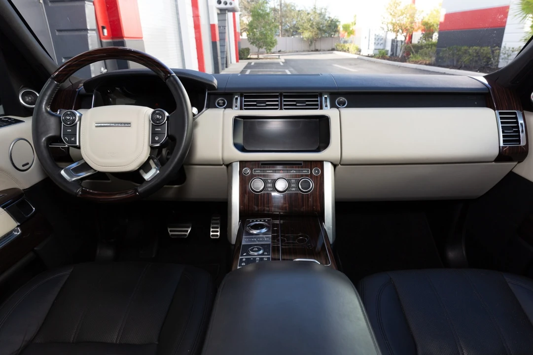 2017 Land Rover Range Rover L405 - Image 5 of 7