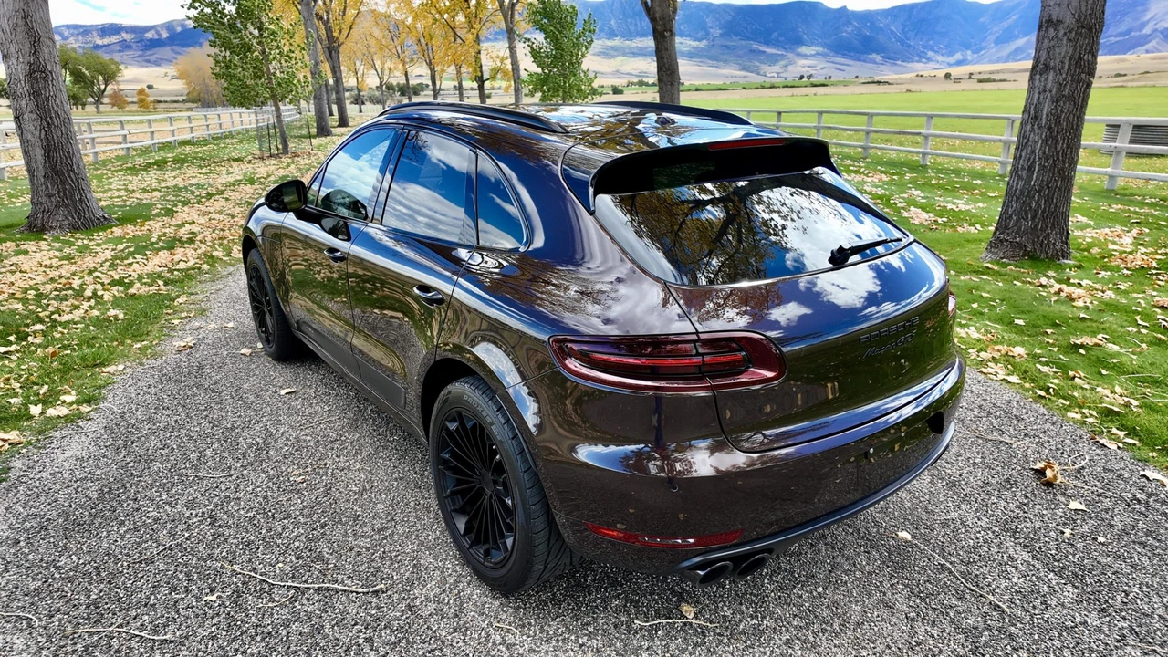 2017 Porsche Macan GTS - Image 12 of 31