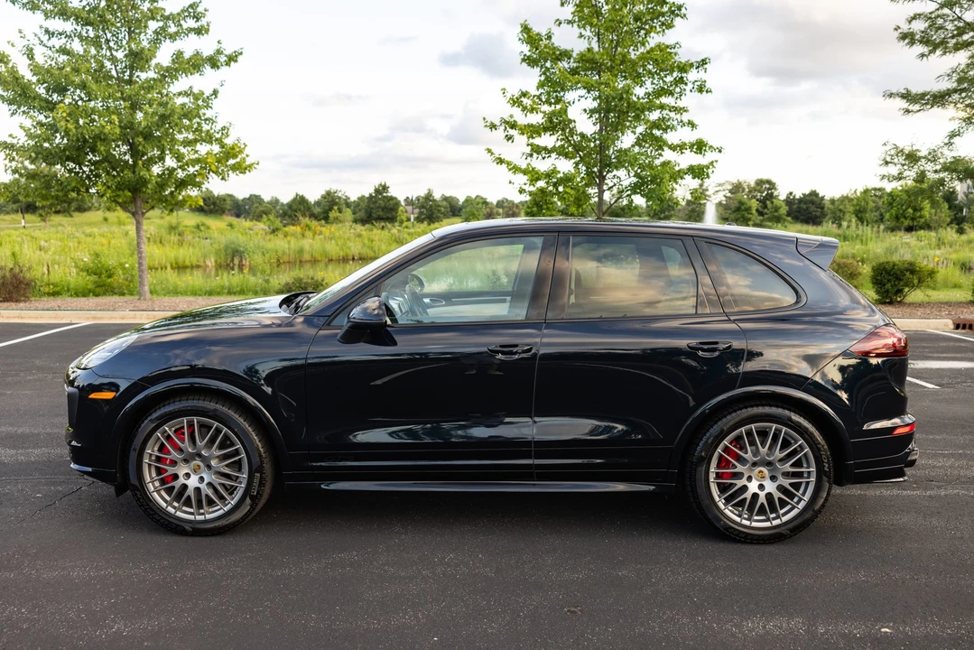 2018 Porsche 958 Cayenne GTS - Image 9 of 31