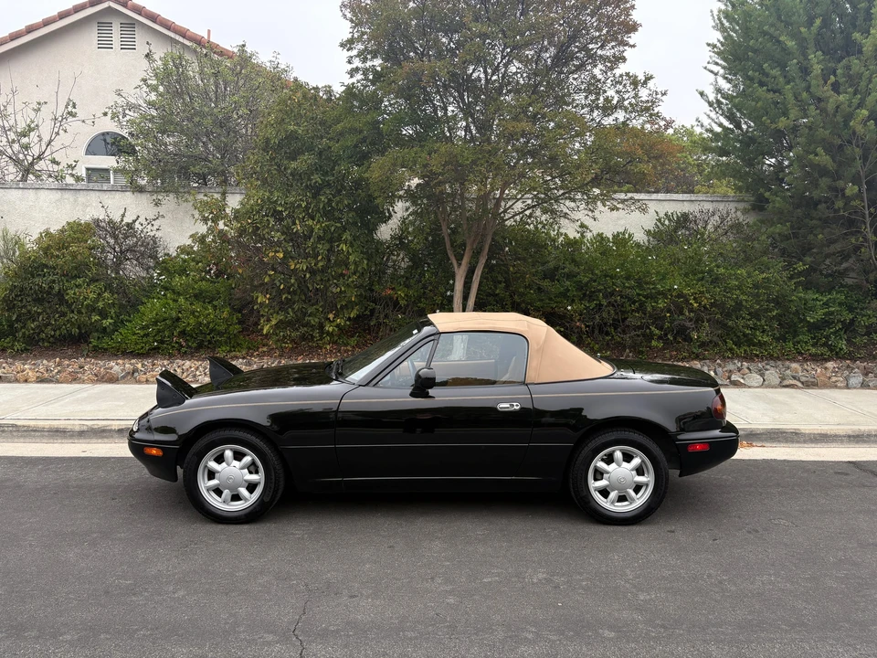 1993 Mazda NA MX-5 Miata - Image 5 of 31