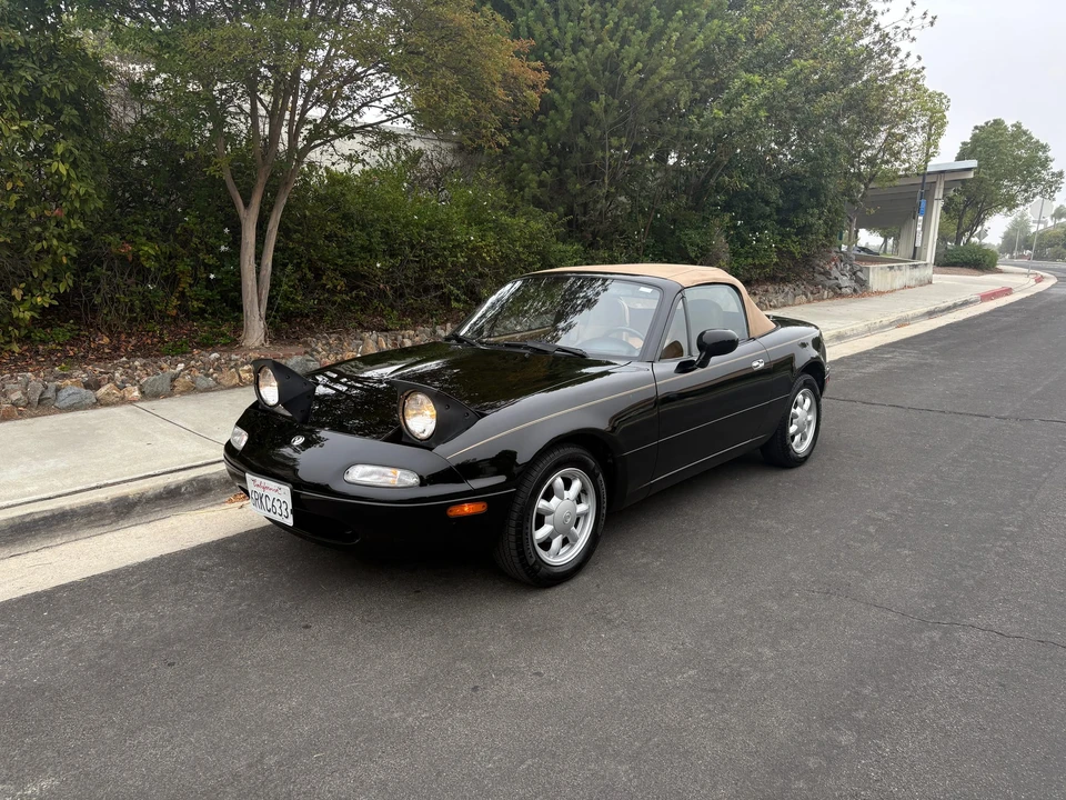 1993 Mazda NA MX-5 Miata - Image 2 of 31