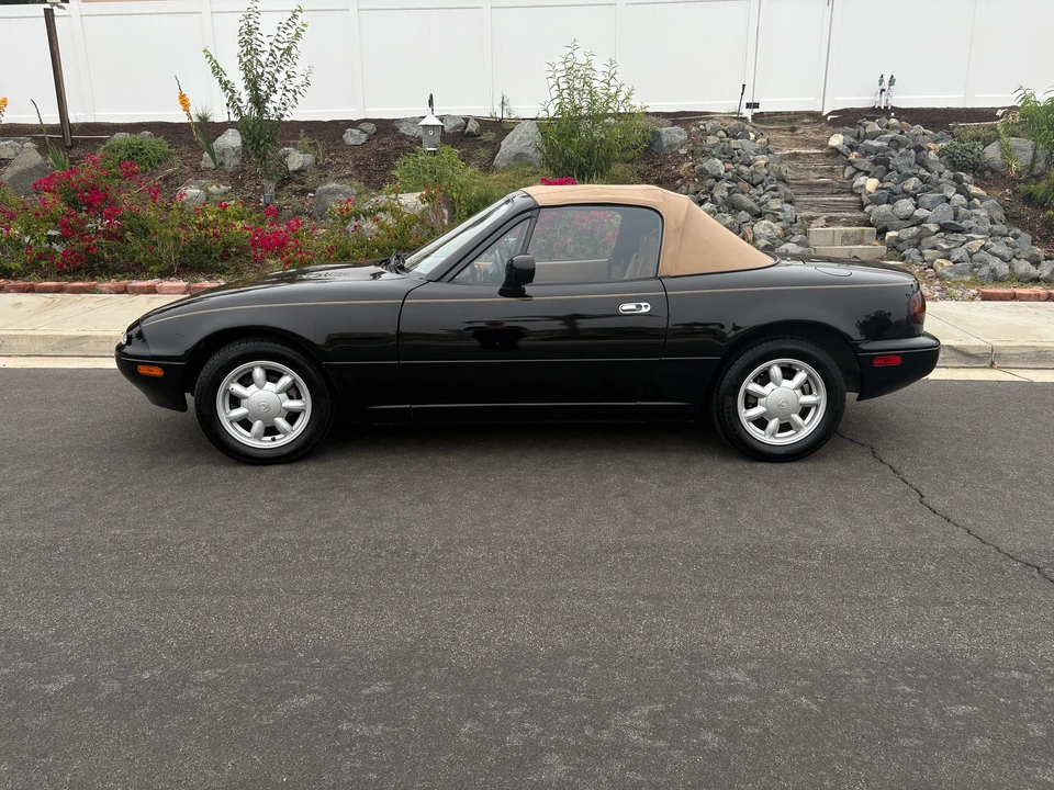 1993 Mazda NA MX-5 Miata - Image 4 of 31