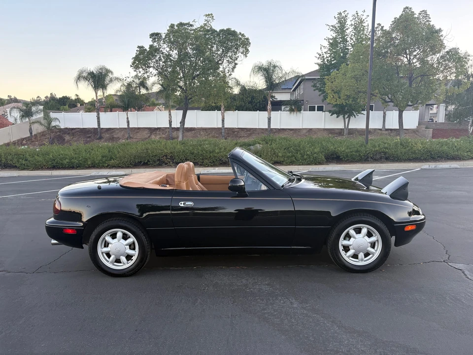 1993 Mazda NA MX-5 Miata - Image 29 of 31