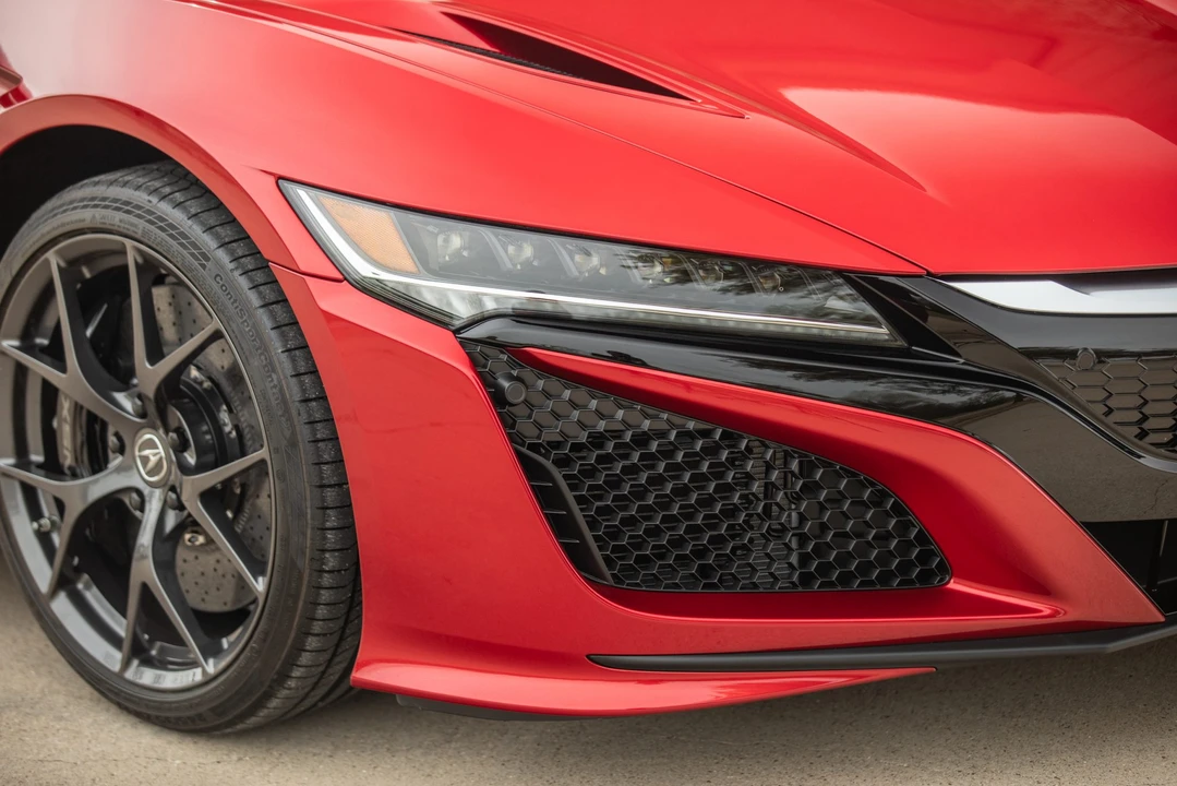 2017 Acura NC1 NSX - Image 23 of 31