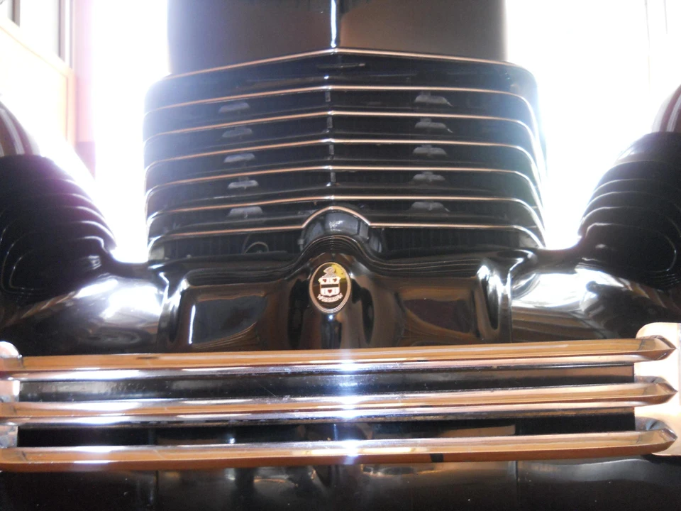 1936 Cord 810 & 812 - Image 8 of 31