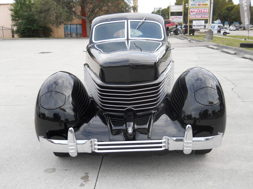 1936 Cord 810 & 812 - Image 7 of 31