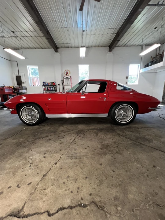 1963 Chevrolet Corvette C2 - Image 22 of 31