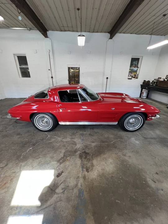 1963 Chevrolet Corvette C2 - Image 10 of 31