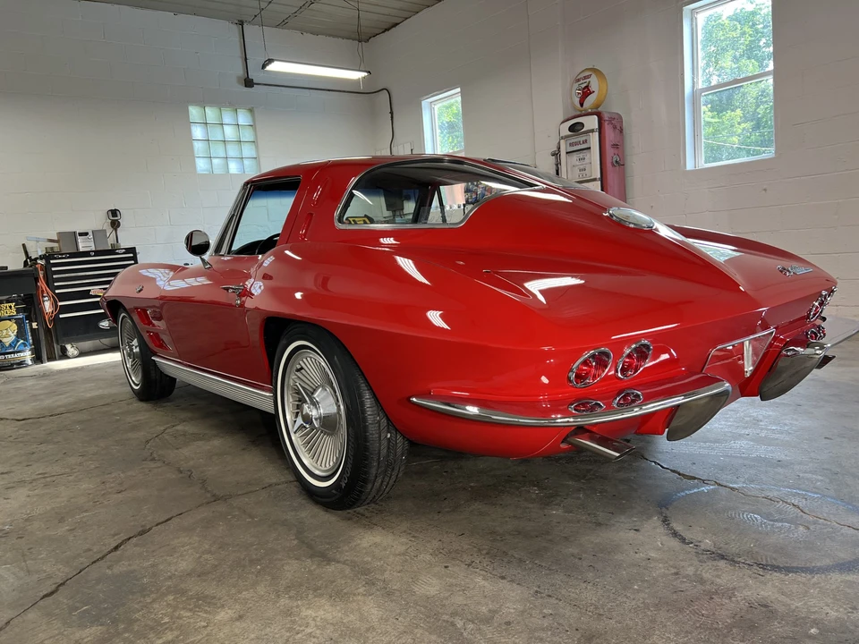 1963 Chevrolet Corvette C2 - Image 19 of 31