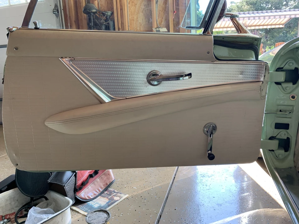 1957 Ford Thunderbird 1st Gen - Image 29 of 31