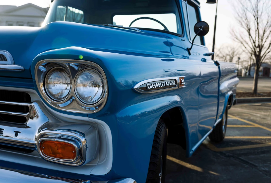 1959 Chevrolet Task Force - Image 25 of 31