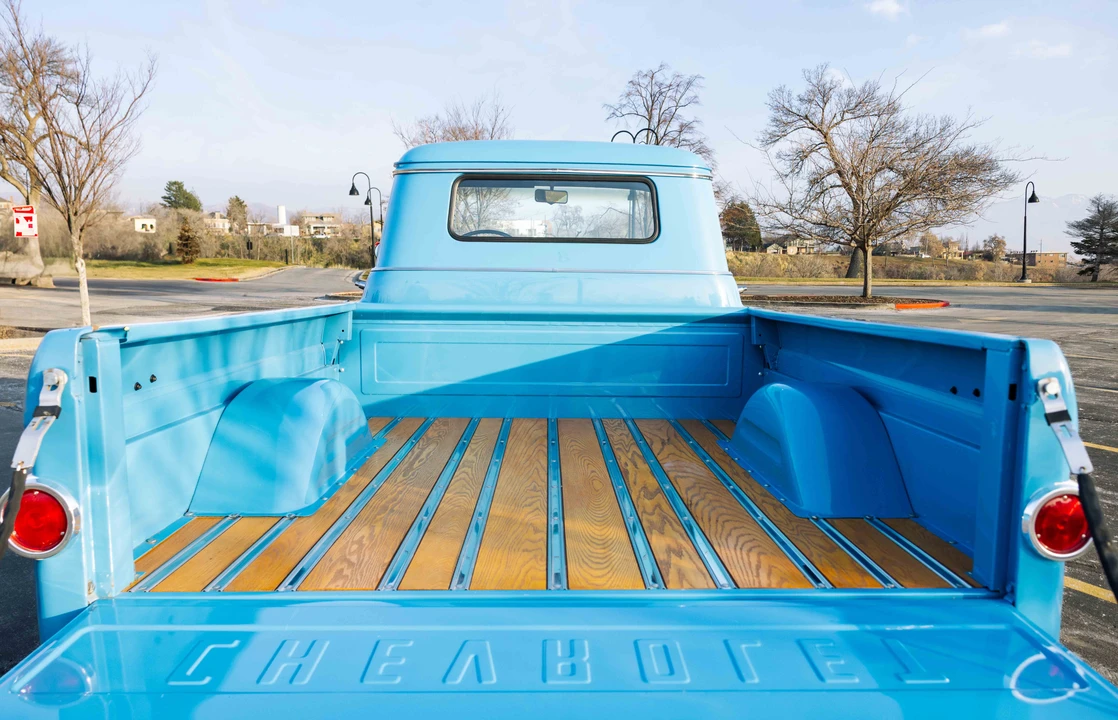 1959 Chevrolet Task Force - Image 12 of 31