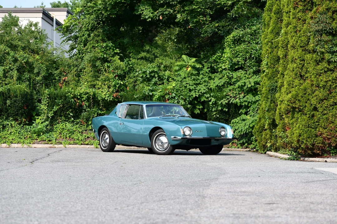 1963 Studebaker Avanti - Image 9 of 31