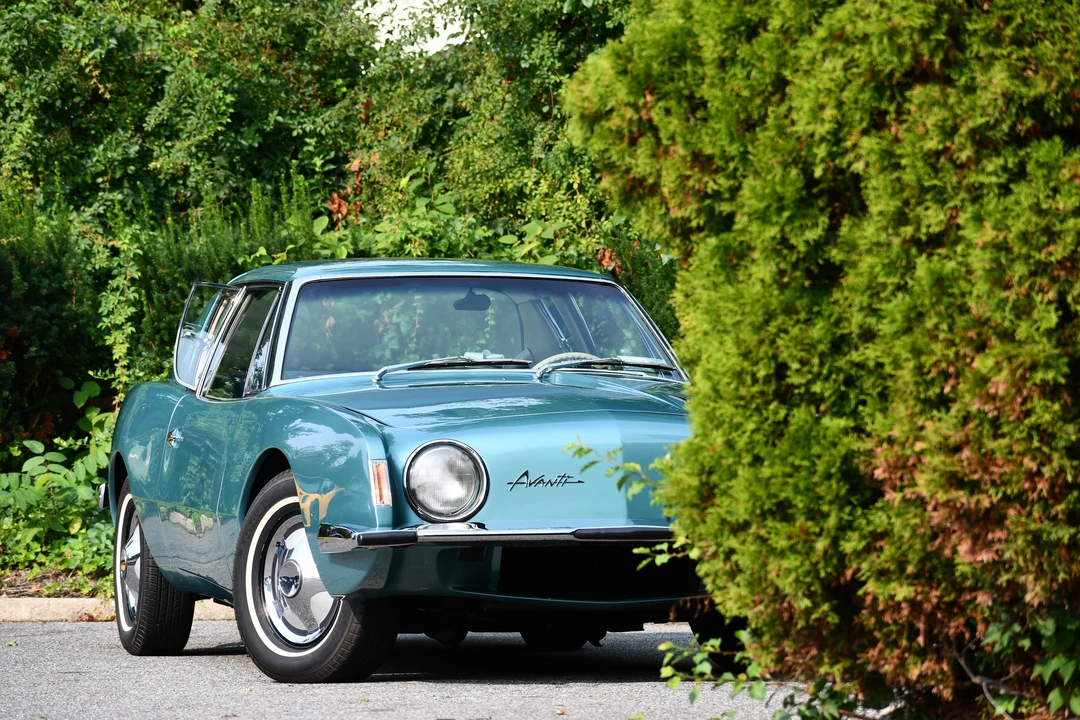 1963 Studebaker Avanti - Image 11 of 31