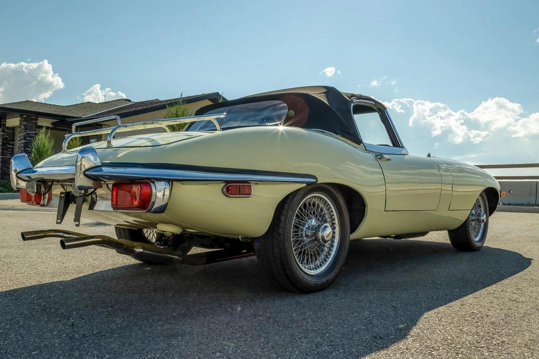 1969 Jaguar E-Type Series 2 - Image 16 of 31