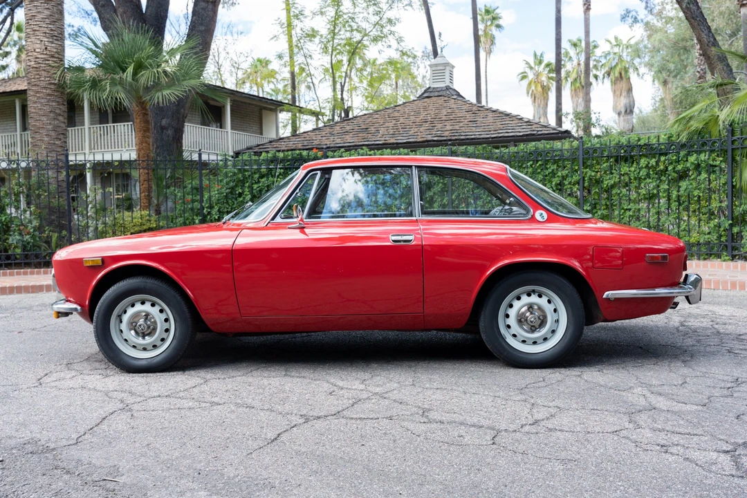 1973 Alfa Romeo 2000 GT Veloce - Image 8 of 31