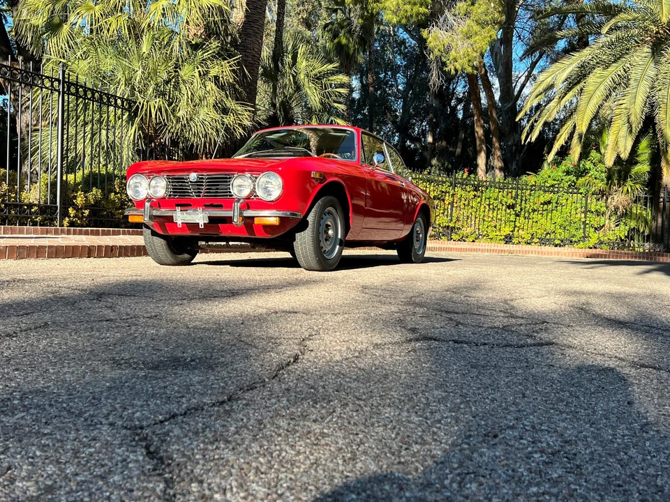 1973 Alfa Romeo 2000 GT Veloce - Image 13 of 31