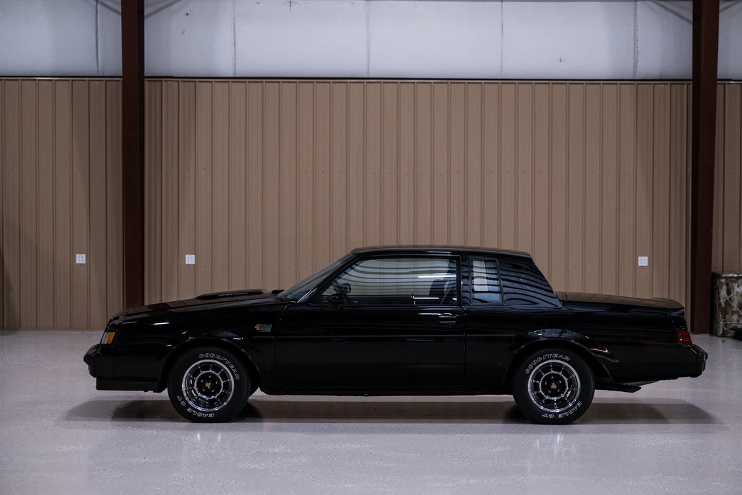 1987 Buick Grand National - Image 26 of 31