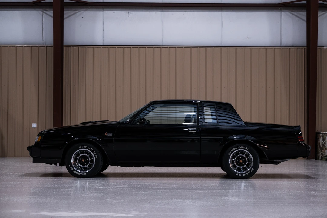 1987 Buick Grand National - Image 27 of 31
