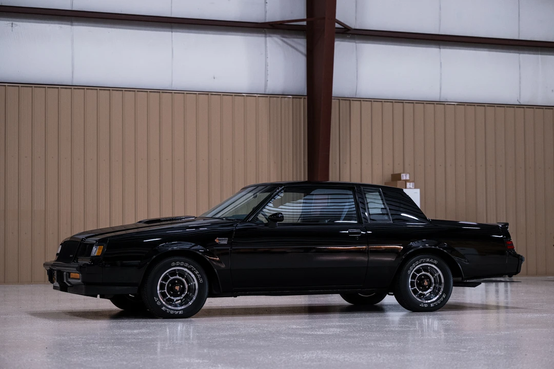 1987 Buick Grand National - Image 29 of 31