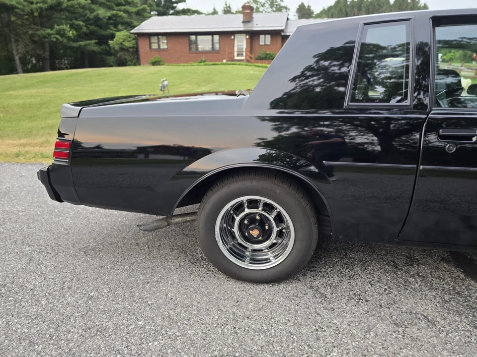 1987 Buick Grand National - Image 24 of 31
