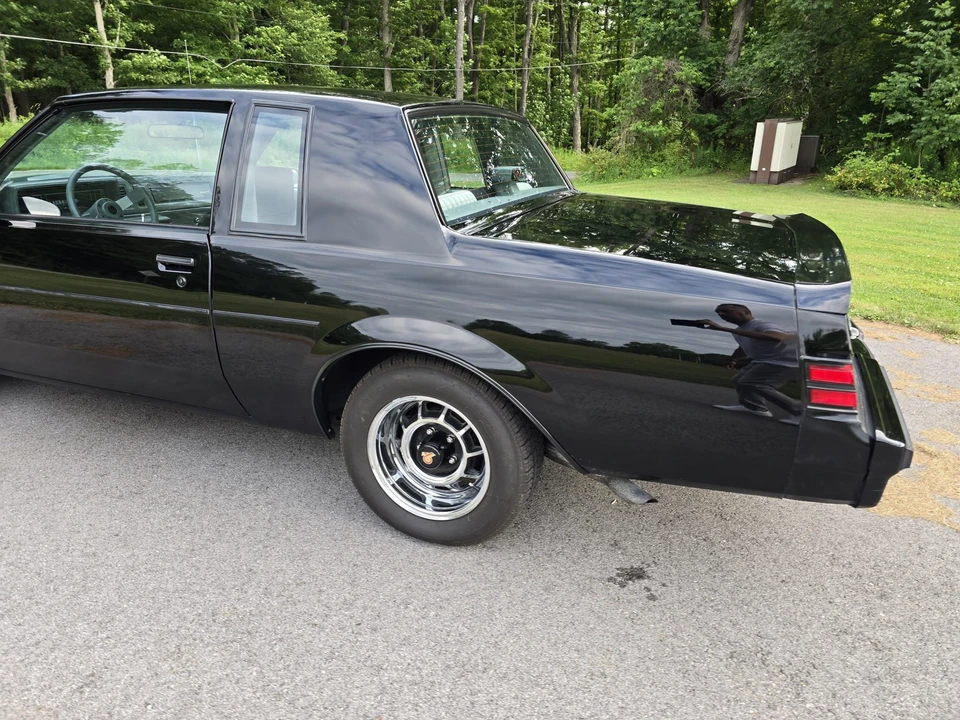 1987 Buick Grand National - Image 29 of 31