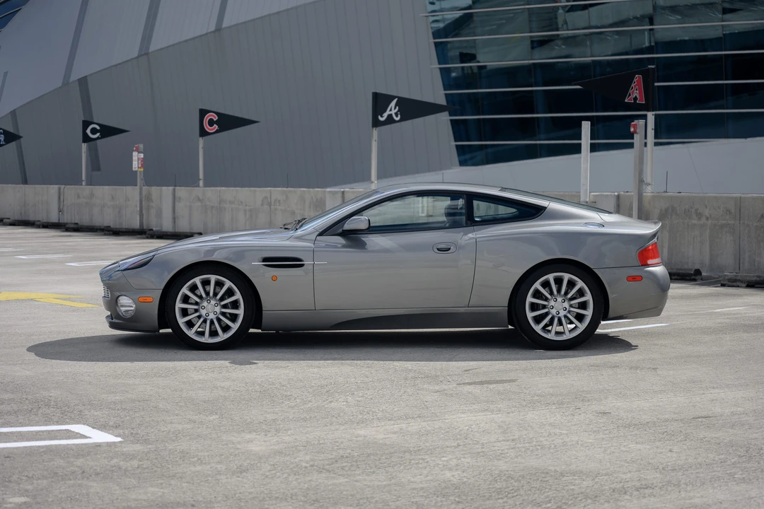 2002 Aston Martin Vanquish 1st Gen - Image 11 of 31