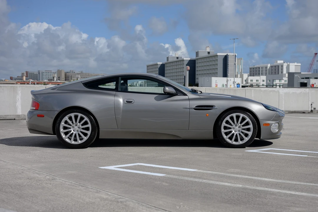 2002 Aston Martin Vanquish 1st Gen - Image 7 of 31